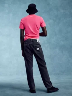 Calvin Klein T-shirt Slim Avec Monogramme - Pride 9 Calvin Klein T-shirt Slim Avec Monogramme - Pride -Calvin Klein Soldes J30J321488 TAD alternate2