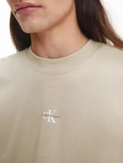 Calvin Klein T-shirt Relaxed Avec Logo Dans Le Dos -Calvin Klein Soldes J30J322507 PF2 alternate4