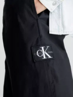 Calvin Klein Chino Utilitaire Droit Avec Ceinture 9 Calvin Klein Chino Utilitaire Droit Avec Ceinture -Calvin Klein Soldes J30J322920 BEH alternate2