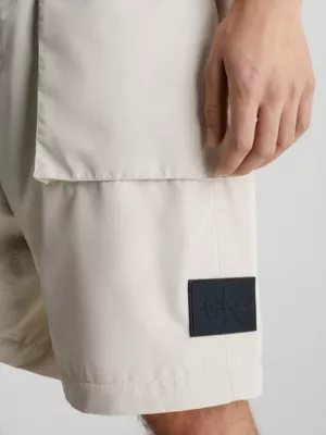 Calvin Klein Pantalon Cargo 2 En 1 à Jambes Larges 5 Calvin Klein Pantalon Cargo 2 En 1 à Jambes Larges – Image 3