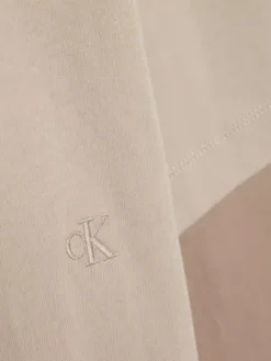 Calvin Klein T-shirt à Manches Longues Double épaisseur -Calvin Klein Soldes J30J323569 ABM alternate7