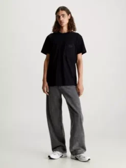 Calvin Klein T-shirt à Poche En Mélange De Matières -Calvin Klein Soldes J30J323997 BEH alternate3