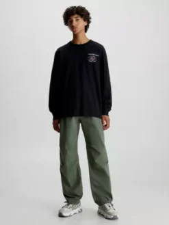 Calvin Klein T-shirt à Manches Longues Avec Imprimé Dans Le Dos 10 Calvin Klein T-shirt à Manches Longues Avec Imprimé Dans Le Dos -Calvin Klein Soldes J30J324009 BEH alternate3