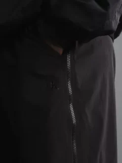 Calvin Klein Pantalon De Parachutiste Avec Zip Latéral -Calvin Klein Soldes J30J324704 BEH alternate3