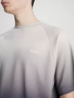 Calvin Klein T-shirt Avec Imprimé Ombré -Calvin Klein Soldes K10K111550 0F4 alternate2