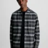Calvin Klein Surchemise Boxy En Flanelle à Carreaux -Calvin Klein Soldes K10K111734 BEH main