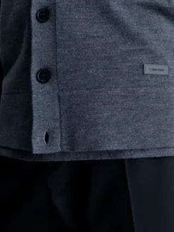 Calvin Klein Pull Cardigan En Laine Mérinos 9 Calvin Klein Pull Cardigan En Laine Mérinos -Calvin Klein Soldes K10K112260 P4E alternate2